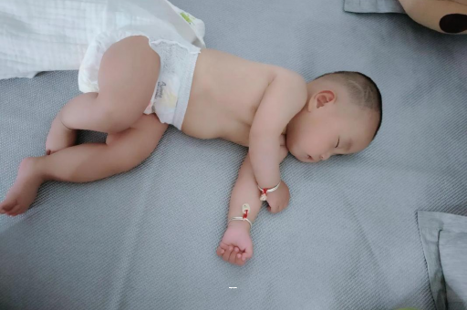 衡水宝宝突然很多眼屎